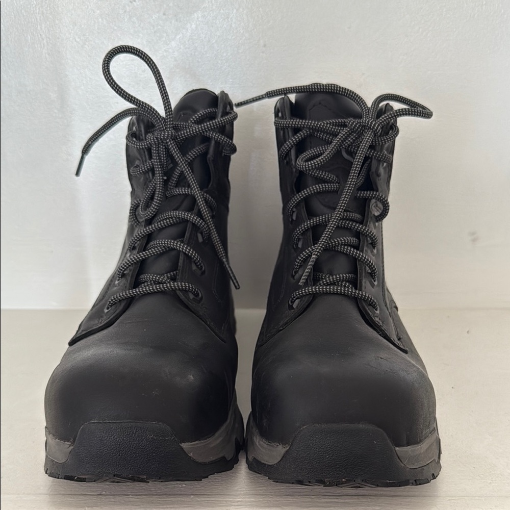 Mens 9. 1/2  ACE Black Steel  toe work boots Like new
